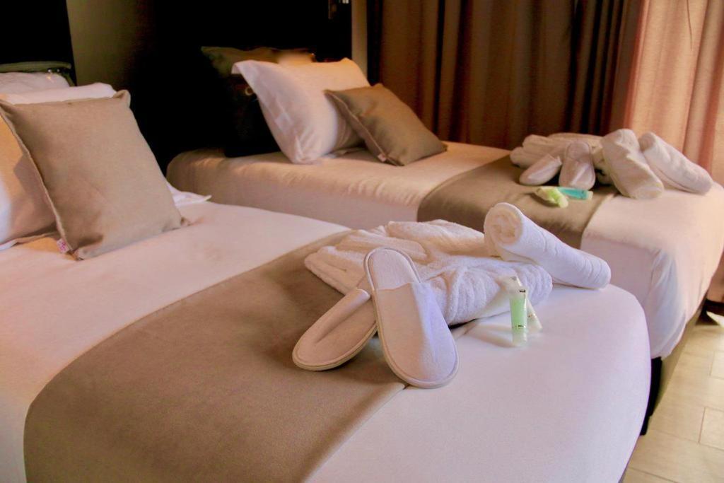Calypso Hotel Ain el Turk Bagian luar foto
