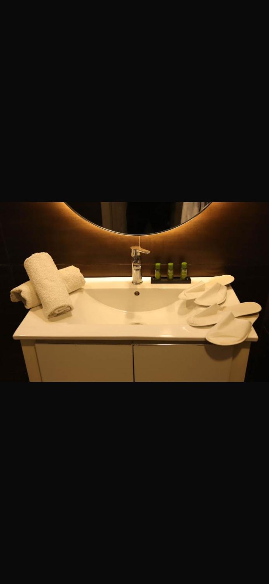 Calypso Hotel Ain el Turk Bagian luar foto