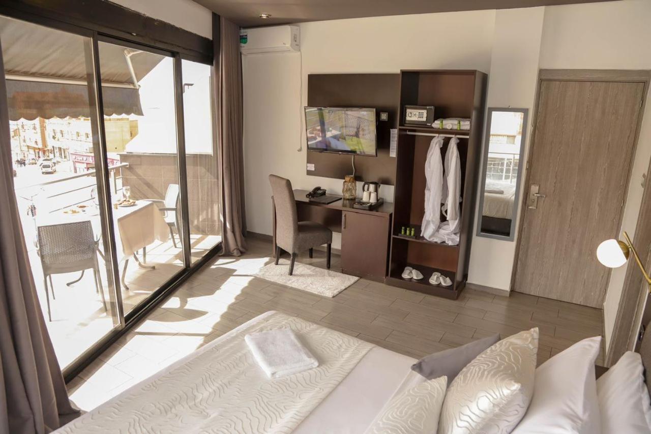 Calypso Hotel Ain el Turk Bagian luar foto